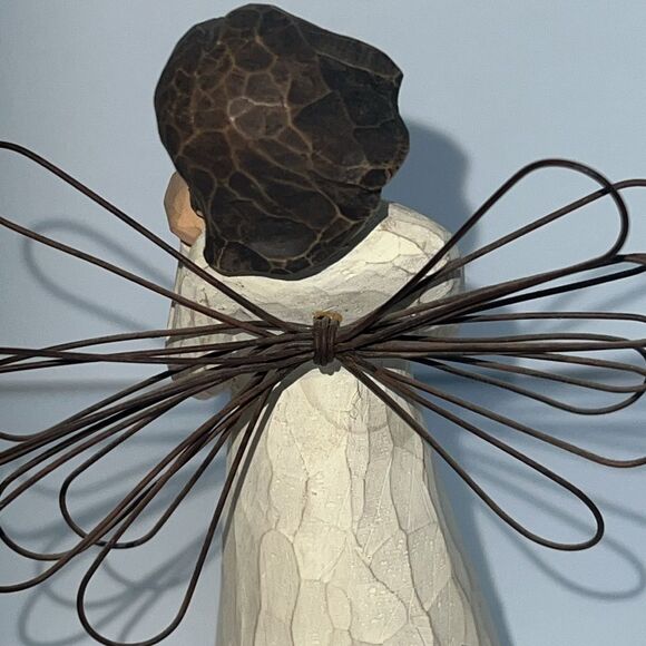 Willow Tree "Angel of the Heart" Figurine 2000 Girl Wings Holding Red Heart - Picture 9 of 12